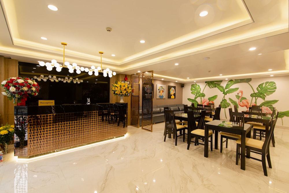 Emily Hotel & Apartment Da Nang Exterior foto