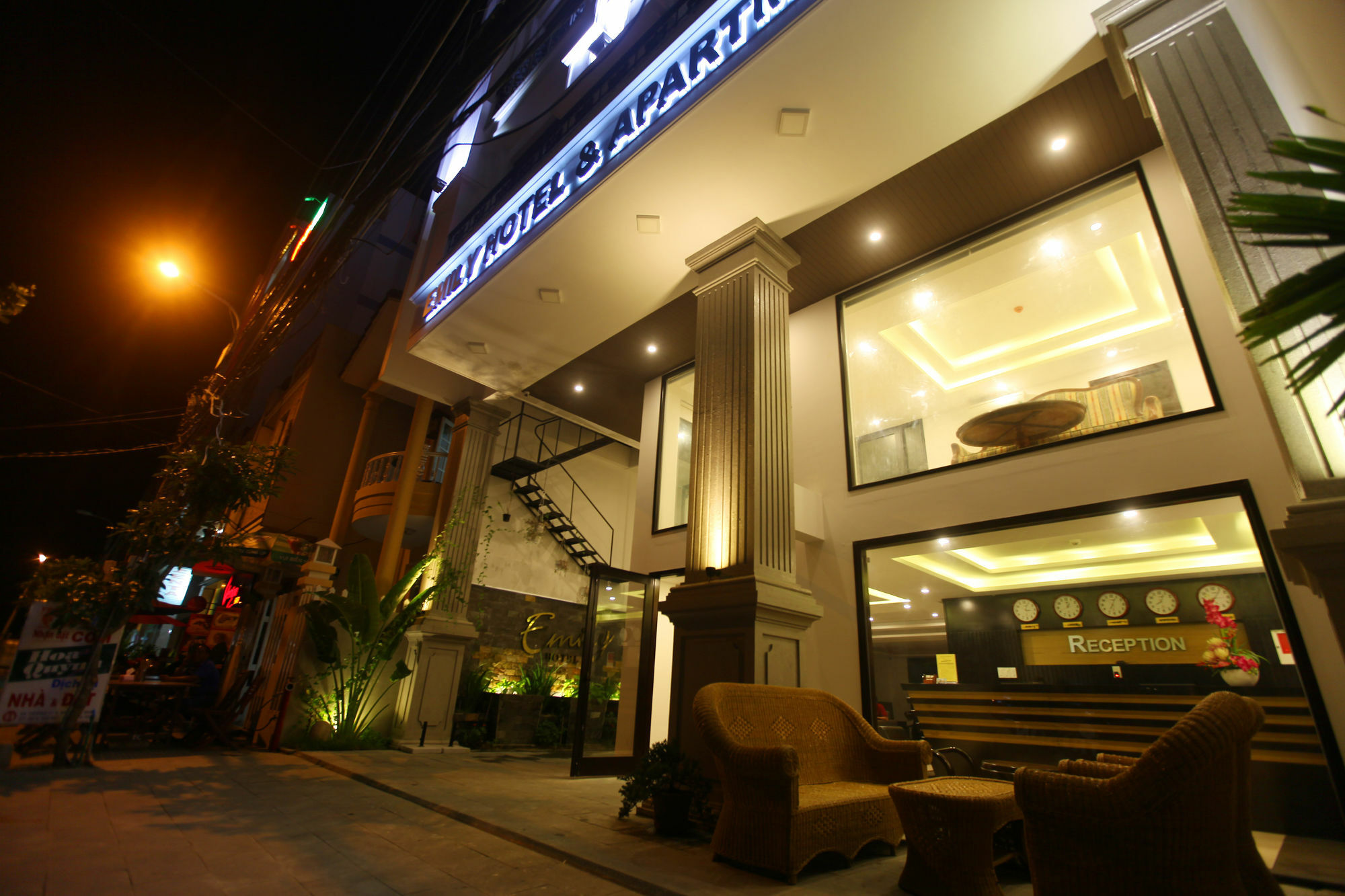 Emily Hotel & Apartment Da Nang Exterior foto